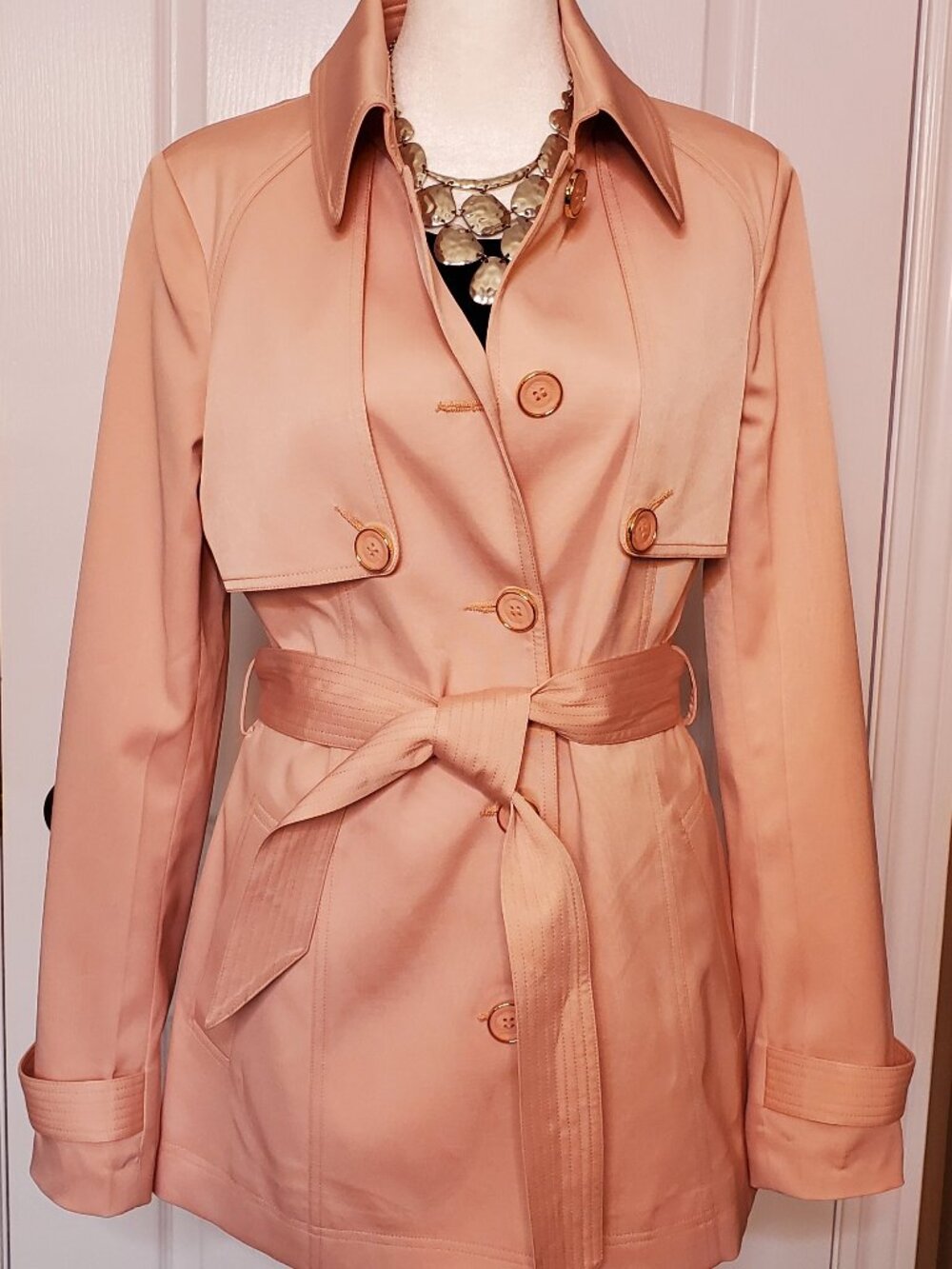 LE CHATEAU : Women's short, summer trench : Colour: Pink / Size: Small
